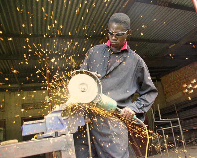 Survey reveals that just under half of engineers in the UK consider switching jobs
